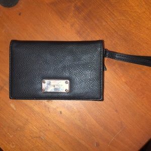 Black wristlet